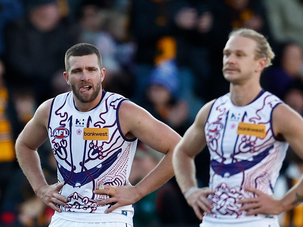 Fremantle dockers compartmentalizing about news of his impending departure