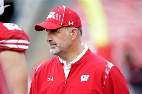 GOOD NEWS: Former Wisconsin Badgers Offensive Coordinator Joe Rudolph has been appointed as the new offensive line coach for the Chicago Bears….Read more