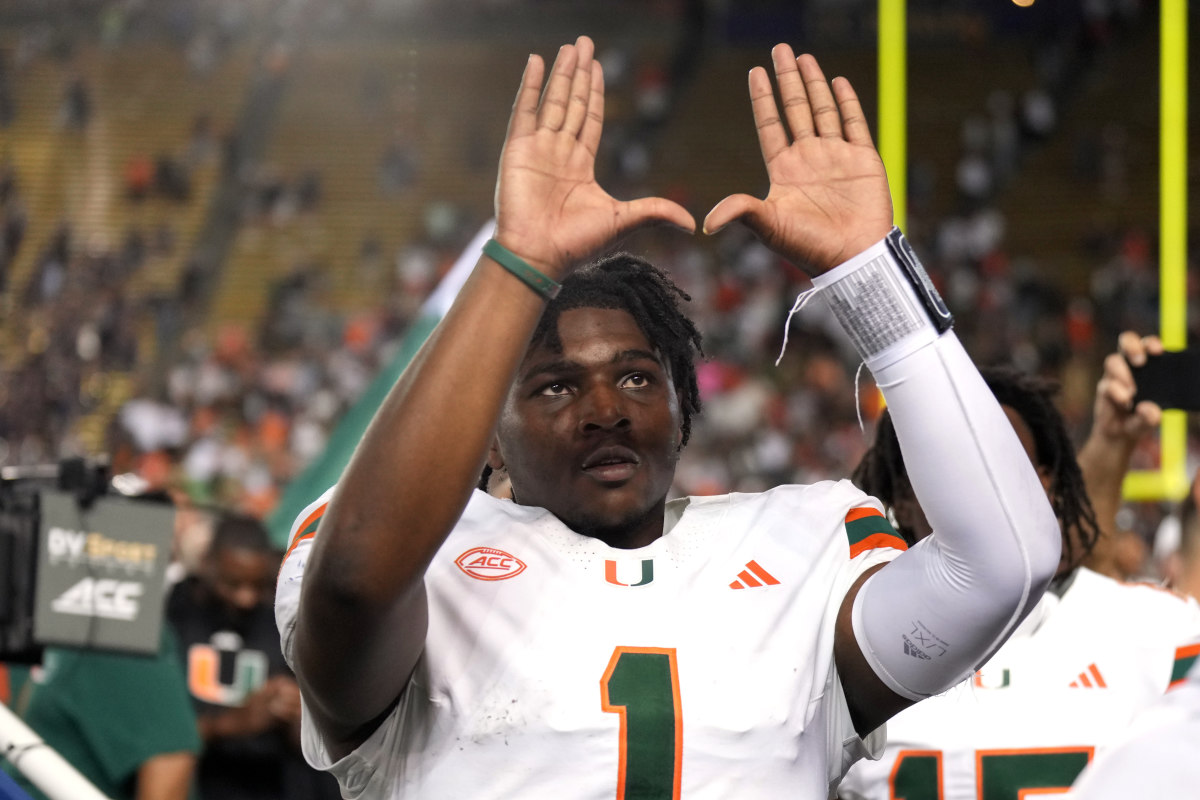 SHOCKING NEWS: 5-Star QB Cam Ward of the Miami Hurricane Announces Wisconsin Badgers as His Next Destination….