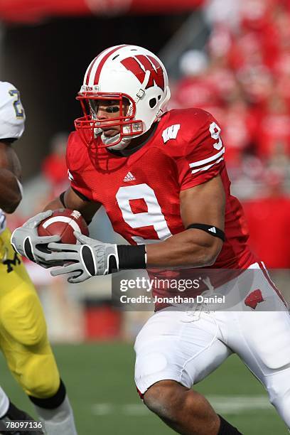 Incredible and Intelligently: Wisconsin Badgers Step Up Their Game: Travis Beckum Joins as Special Tight End Coach to Elevate their offences and Mentor the….Read more