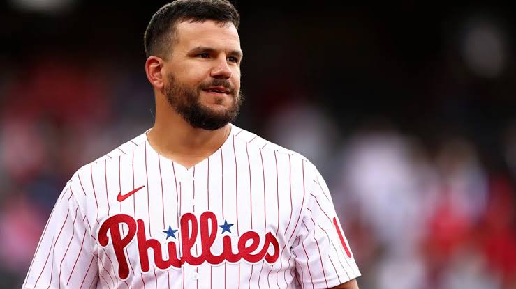 Kyle Schwarber Shocks MLB by Terminating Contract with Philadelphia Phillies in Controversial Move