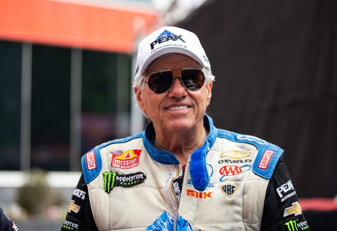 Celebrity Shares Heartfelt Message: “I Love My Family and All My Fans,if you are a really fans of John Force..say hi in