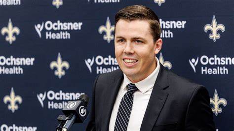 DONE DEAL: Badgers Royalty Former Wisconsin Badgers quarterback and former Cowboys quarterback coach Scott Tolzien stunned the NFL and Jerral Wayne Jones Sr. by signing a $90million blockbuster contract to become the New Orleans Saints’ new….