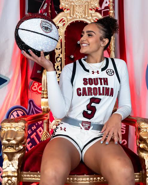 Exciting News: Tessa Johnson, a Carolina Women’s basketball legend and Racine native, has pledged a remarkable $3 million donation to support the South Carolina women’s basketball program. This generous contribution marks a significant milestone for the program and underscores Tessa Johnson enduring commitment to her alma mater -Tessa Johnson, a standout player from 2001-2015, etched her name into South Carolina basketball history as the state’s first multiple Parade first-team All-American, earning both Gatorade and AP state player of the year honors. Her collegiate career was a testament to her……