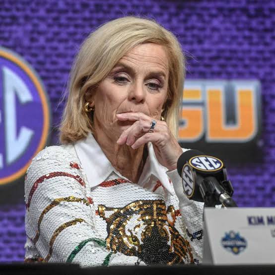 IT’S SO HEARTBREAKING: LSU Tigers Head Coach Kim Mulkey Breaks Silence Immediately After Tigers General Manager Makes Shocking Announcement Following Star Forward Aneesah Morrow, Failure to….